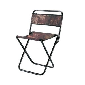 <p>Sklopiva stolica s kamuflažnim uzorkom