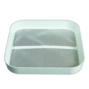 <p>Bijelo sito s mrežom 15x15 cm za četvrtaste limenke od 1